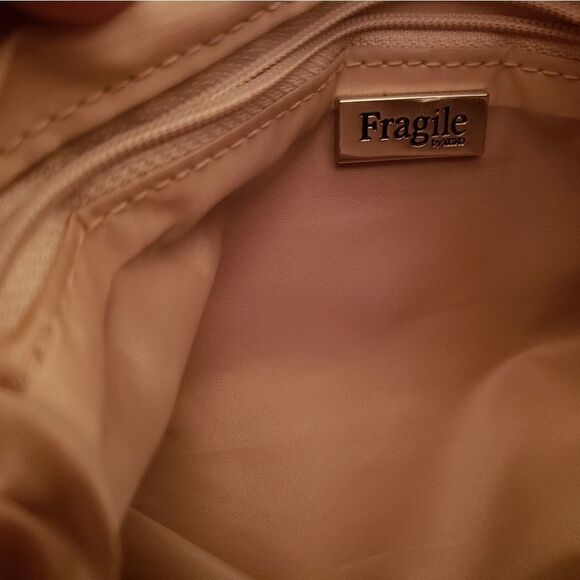 🌼Fragile green patent learher bag - Picture 2 of 3